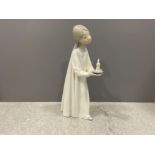 Lladro 4868 Girl with candle in good condition