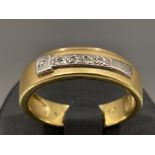 14ct gold diamond two tone ring. Size T 4.7g
