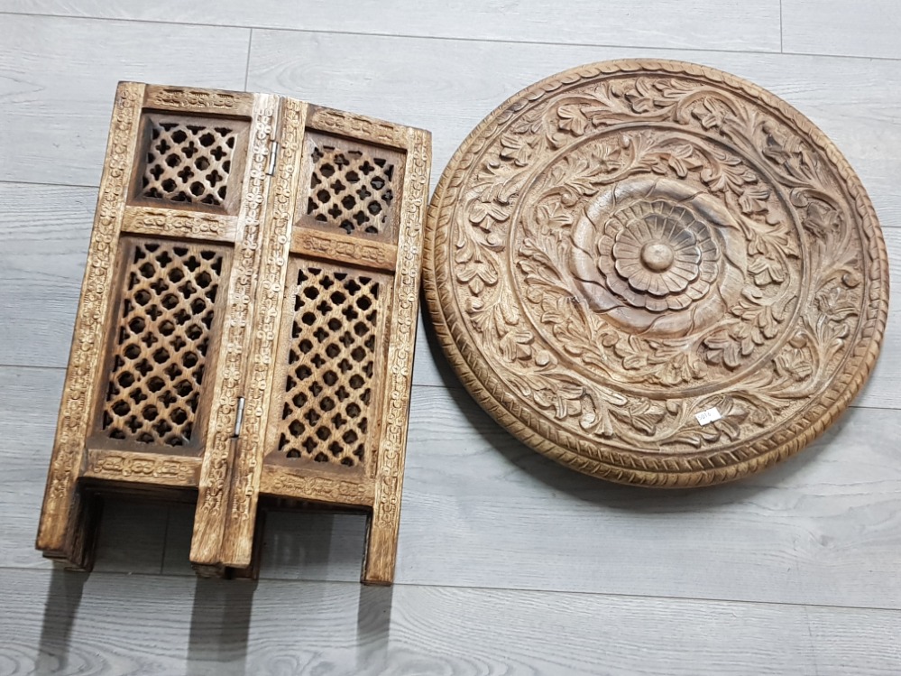 Highly carved asian/eastern Occasional table collapsable with round top - Bild 3 aus 3
