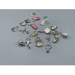 20 assorted silver charms 41.4g