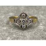 Antique ladies 18ct gold ornate Diamond ring. Comprising of 3 round brilliant cut diamonds set