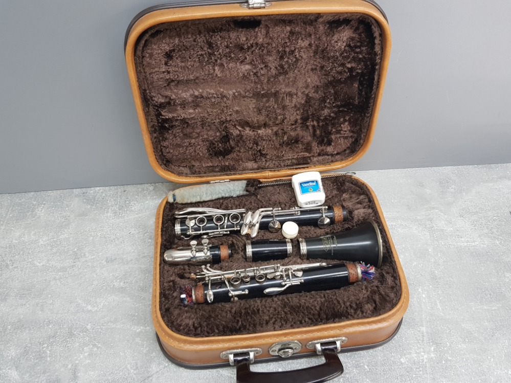 Vintage Lafleur Boosey and Hawkes london clarinet in original case