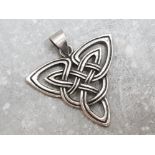 Silver celtic design pendant 3.9g