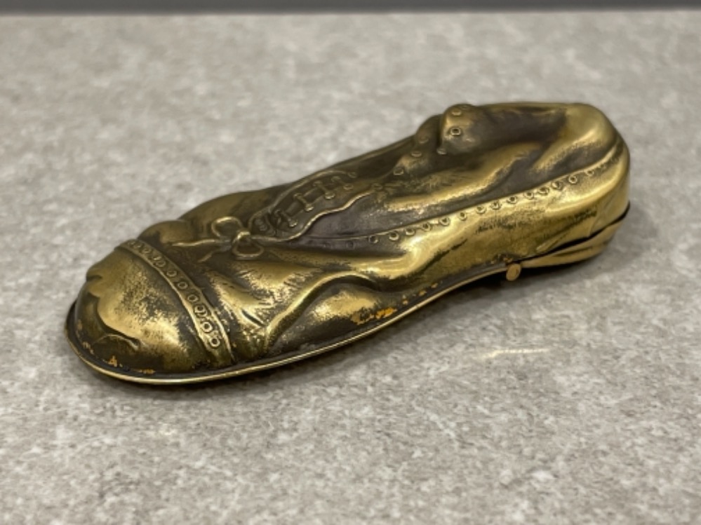 Brass vesta in the form of a shoe 75mm