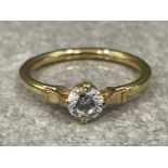9ct gold ladies CZ solitaire ring. 1g size N1/2