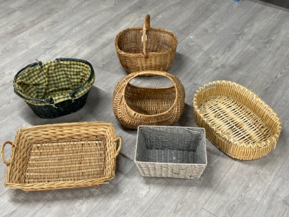 6 various wicker baskets