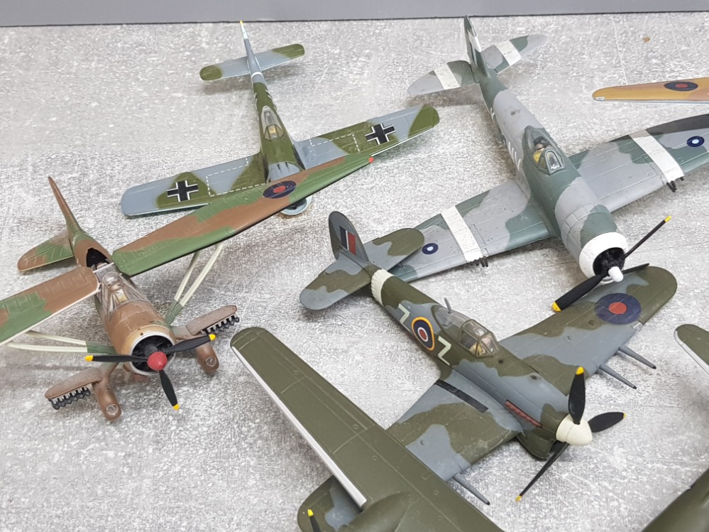 A total of 11 diecast model planes by Corgi includes the Boeing B29, p47 Thunderbolt, spitfire etc - Bild 3 aus 4