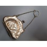 Hallmarked Birmingham 1915 silver change purse, 30.8g