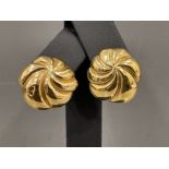 Ladies 9ct gold ornate stud earrings