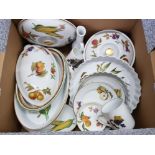 Box containing 16 pieces of Royal Worcester, mainly Evesham Vale