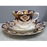 36 pieces of Royal Albert tea china, Heirloom Imari style pattern