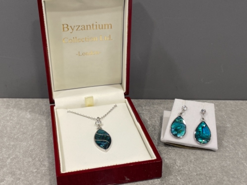 Byzantium Paua shell pendant and earrings