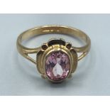 Ladies 9ct gold Pink topaz ring. 2.32g size M