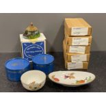 Royal Worcester Evesham melon dishes x5 with 2 x Royal Worcester Butterfly nut dishes and one other