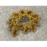 18ct gold and Amber stone brooch.