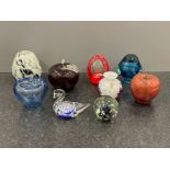 9 various paperweights including Mdina