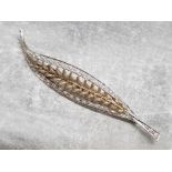 Silver leaf design brooch 6.5g