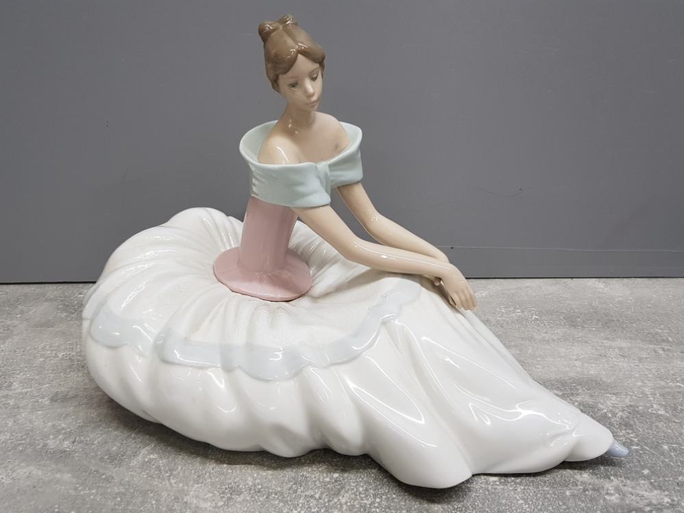 Large Nao by lladro figure 1266 Hope