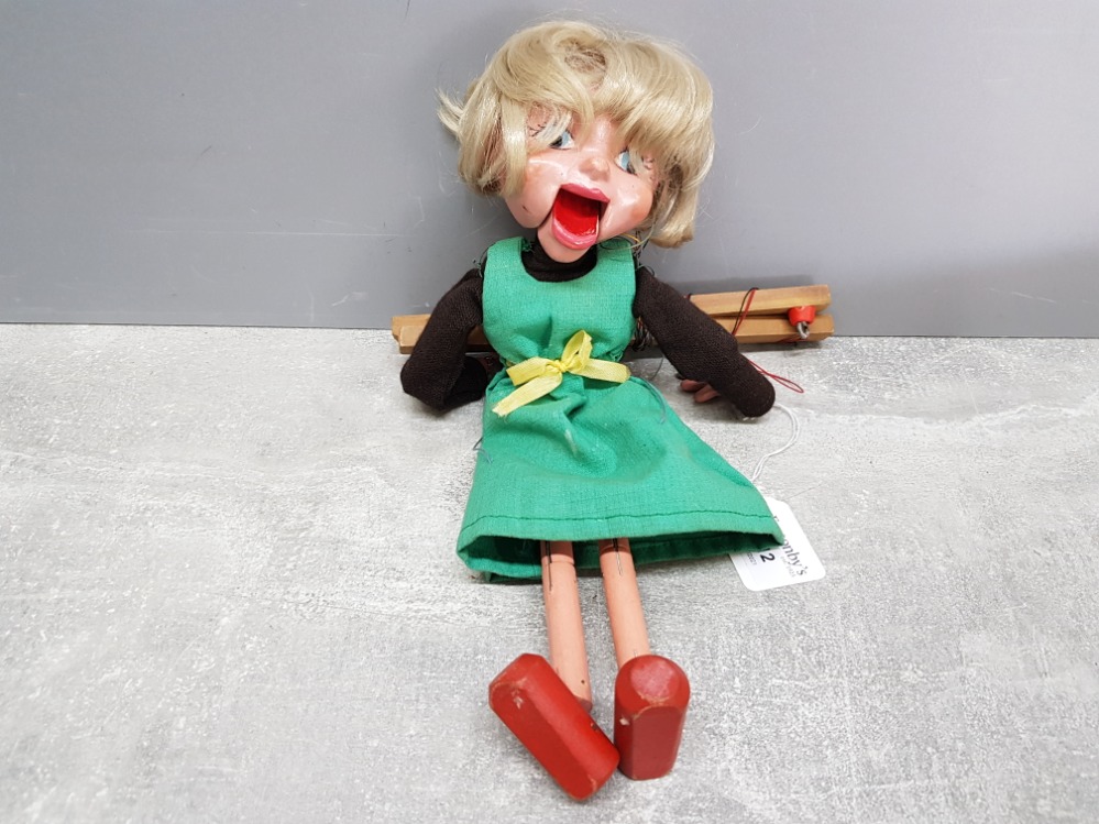 An SM girl pelham puppet in original box. - Image 2 of 2