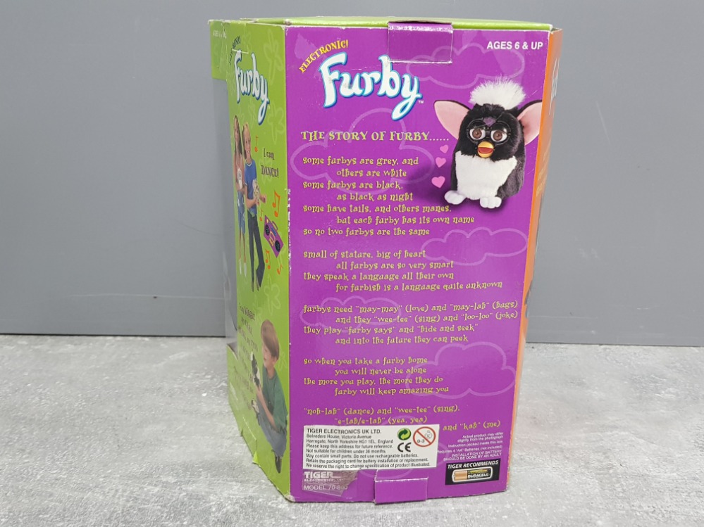 Furby vintage toy by Tiger Electronics in original box with original set of instructions - Bild 2 aus 2