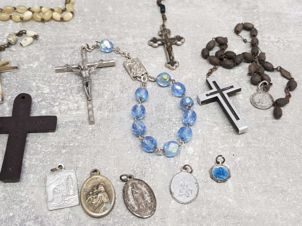 WWII christian army navy airforce bakelite pledge of victory crucifix, other crucifixs, rosary beads - Image 4 of 4
