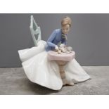 Large Nao by Lladro figure 1355 playing with kitty