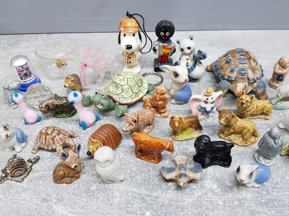 Tub of Minatures mainly wadr animals, also includes glass animals