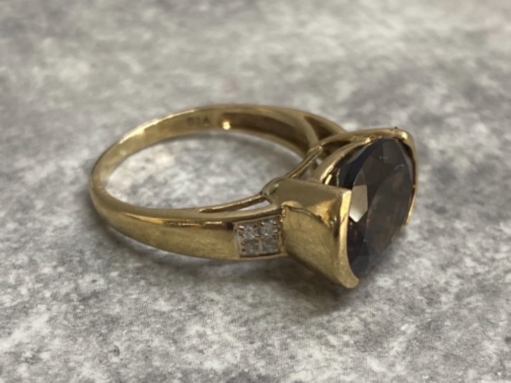 9ct gold Smokey quartz ring with diamond shoulders, 3.79g - Image 2 of 2