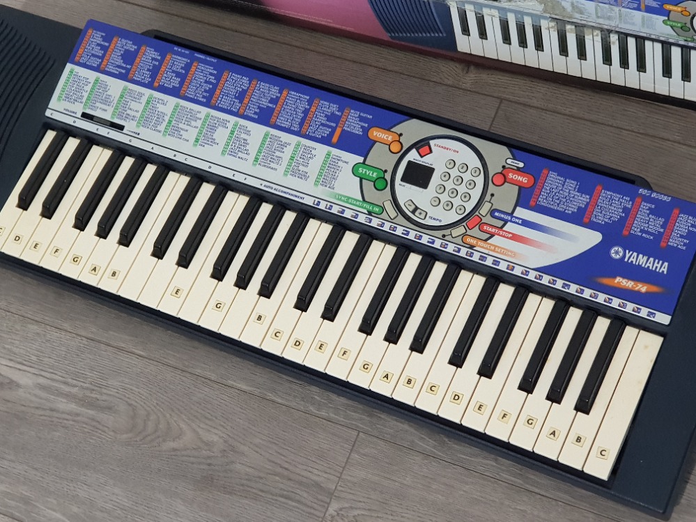 Yamaha PSR-74 electric keyboard with box - Image 2 of 2