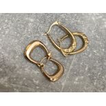 2 pairs of 9ct gold earrings 1G