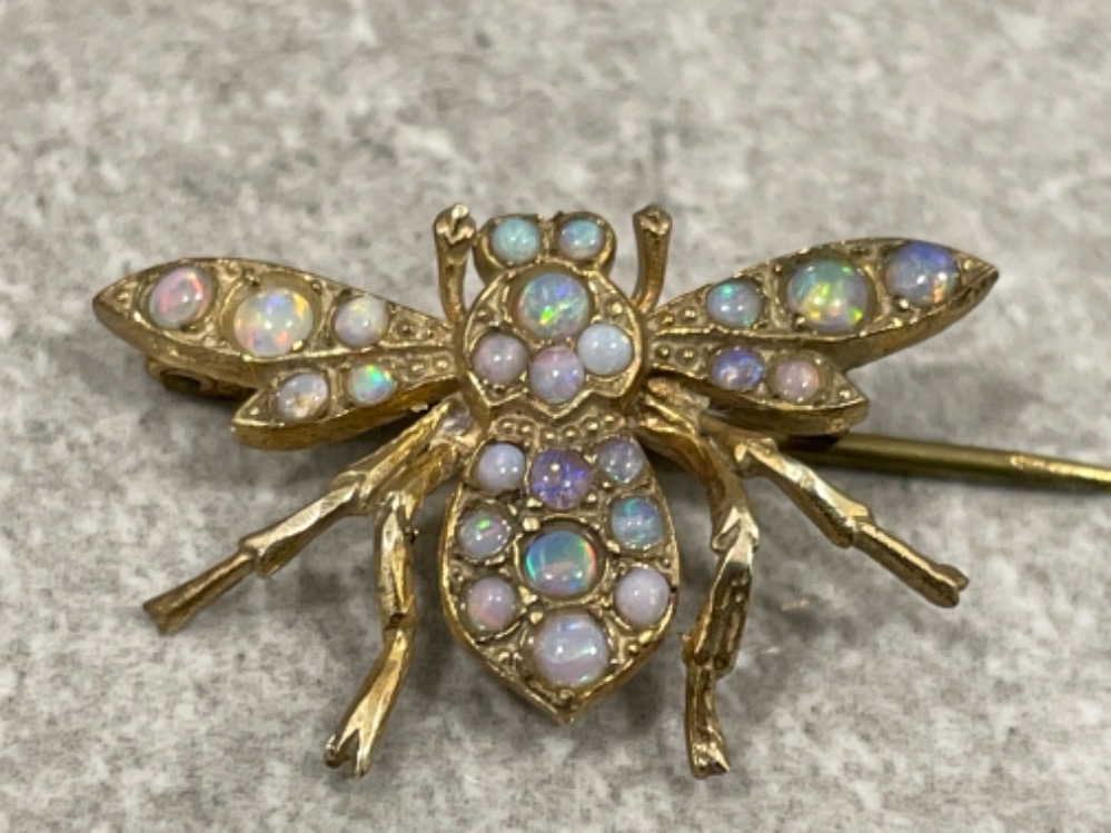 Pair of 9ct gold opal and gem set bug fly brooches. Vintage/Antique both in good condition - Image 3 of 4