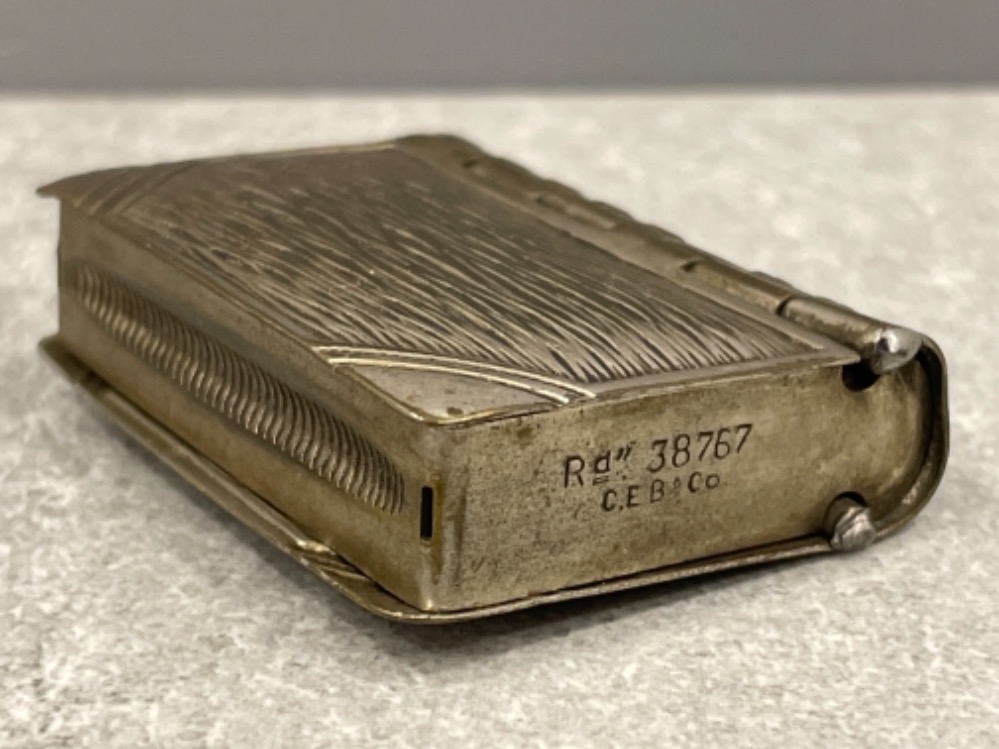 Hallmarked Silver vesta case, silver coin case and thimble with one other vesta case - Image 5 of 5