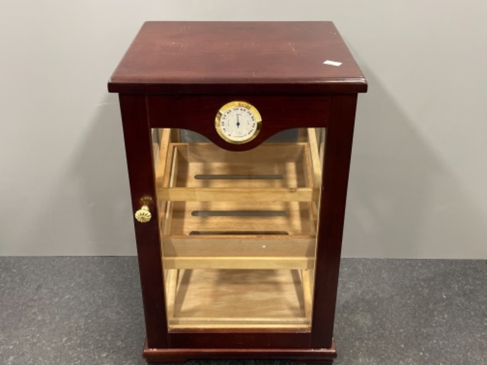 Beautiful Humidor. Well presented