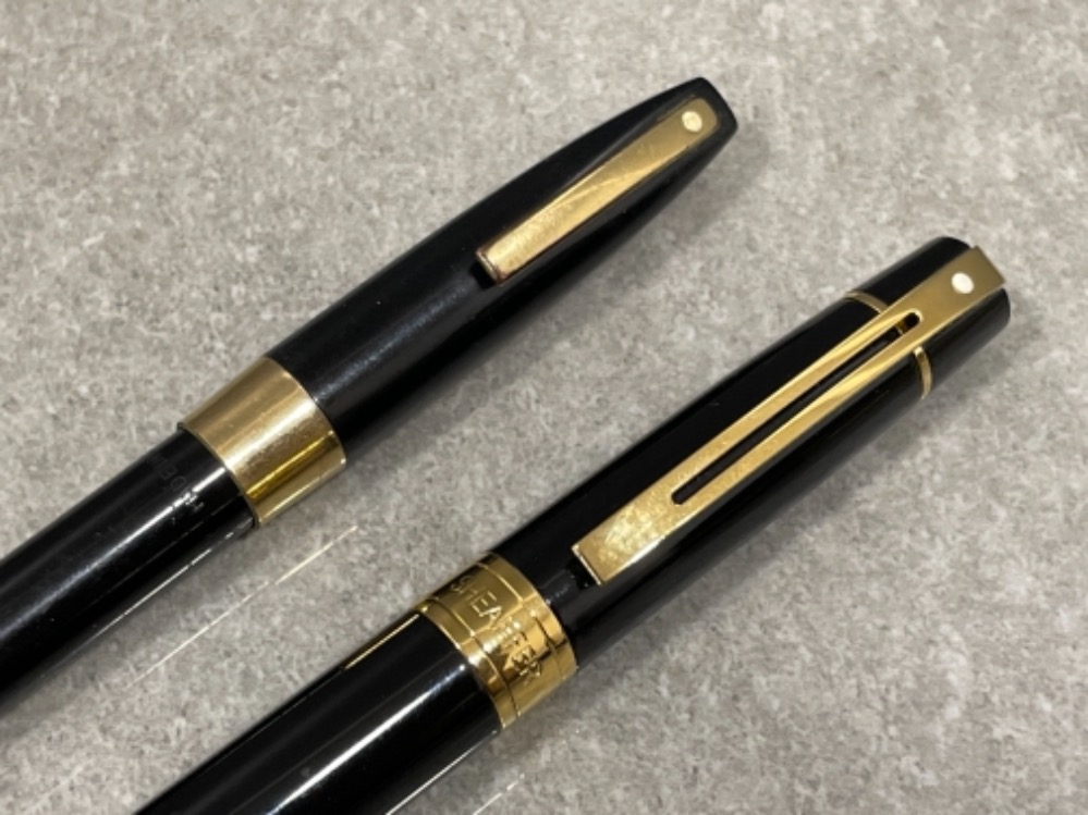 2 x Black and Gold Shearfer pens - Image 2 of 2