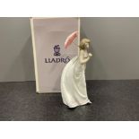 Lladro 7636 “Afternoon Promenade” in good condition and original box