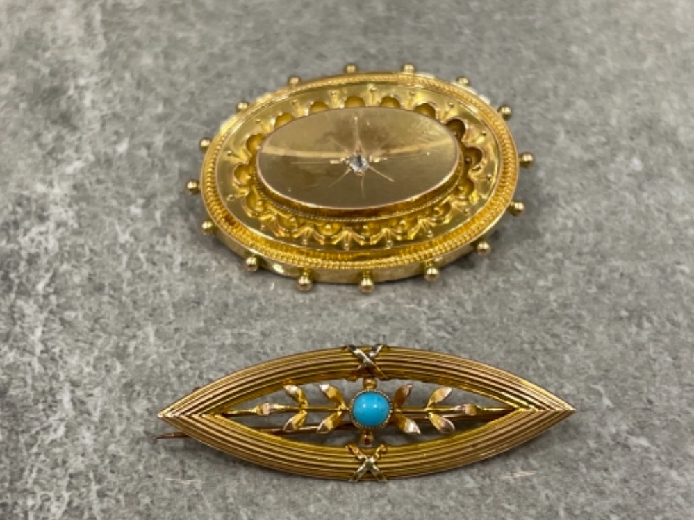 2 Antique gold brooches in good condition 8.3G