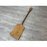 Early 20th century continental pine Malting/Barley shovel. Nice condition, superb piece