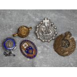 Bag containing Royal Engineers George V WWI sweetheart brooch, Royal college of nursing metal and