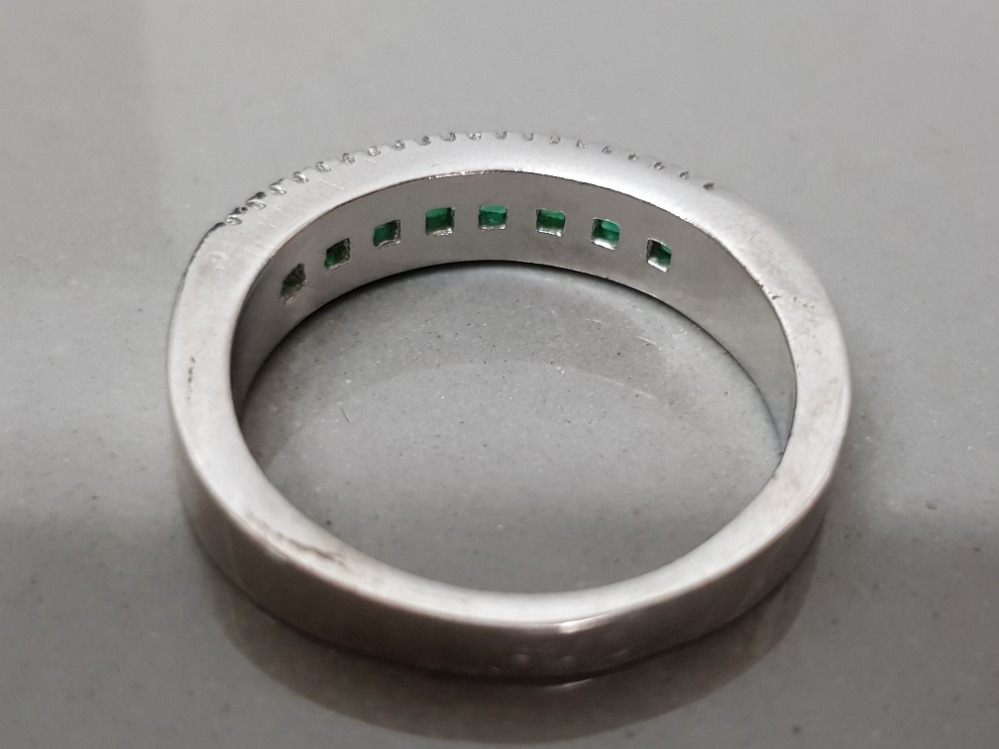 Silver green & white CZ band ring size T, 4.9g - Image 2 of 2