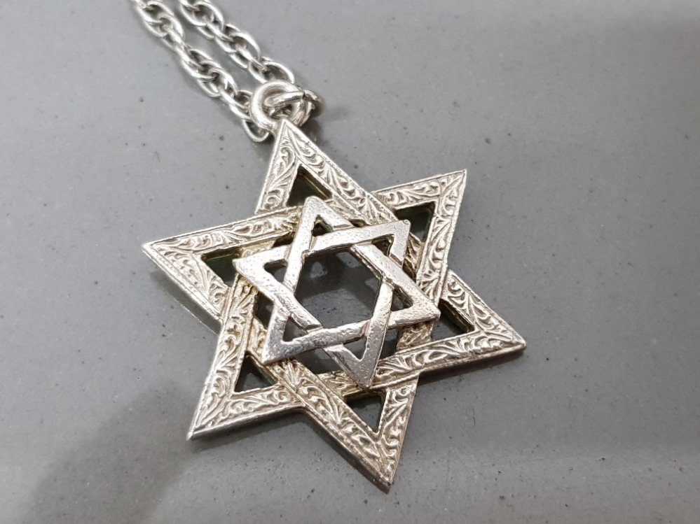 Silver star of David pendant and chain 10.2g - Image 2 of 2