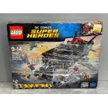 Lego DC Comics super heroes Flying Fox Batmobile airlift attack 76087