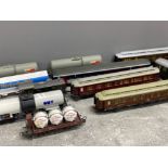 Box of 12 HO Lima carriages including Dining cars etc