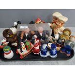 Tray of mixed novelty figured salt and pepper shakers including 2 characters by Wade