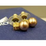 Swarovski crystal & pearl earrings, 3.2g gross