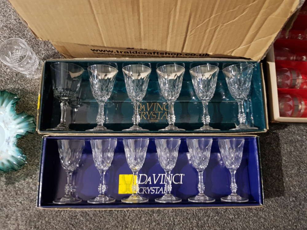Miscellaneous glassware to include a Waterford crystal drinking glass, Davinci sherry glasses, green - Bild 2 aus 3