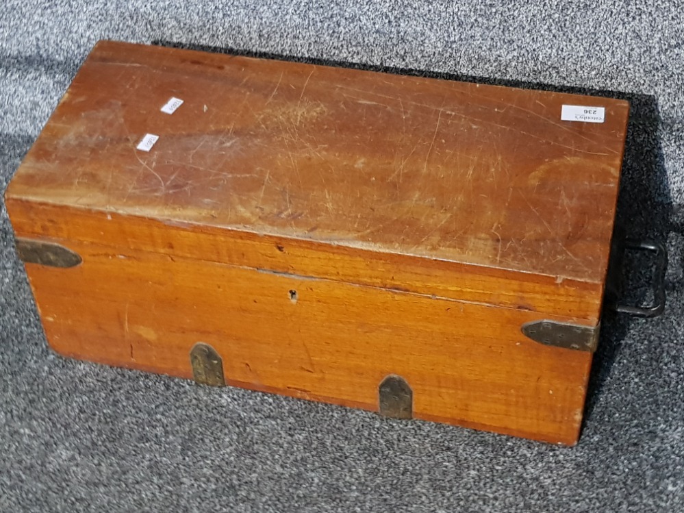 Twin handled metal bound Vintage wooden tool box containing miscellaneous handtools - Image 3 of 3