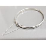 Silver bangle, 16.6g