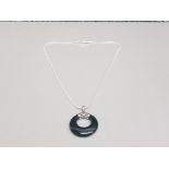 Silver onyx disc pendant and silver necklet 13.3g
