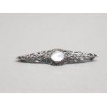 Silver and mother of pearl bar brooch 4.5g gross