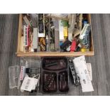 Tray of model train parts, circuit boards, carriages also includes small vehicles cars, coaches etc